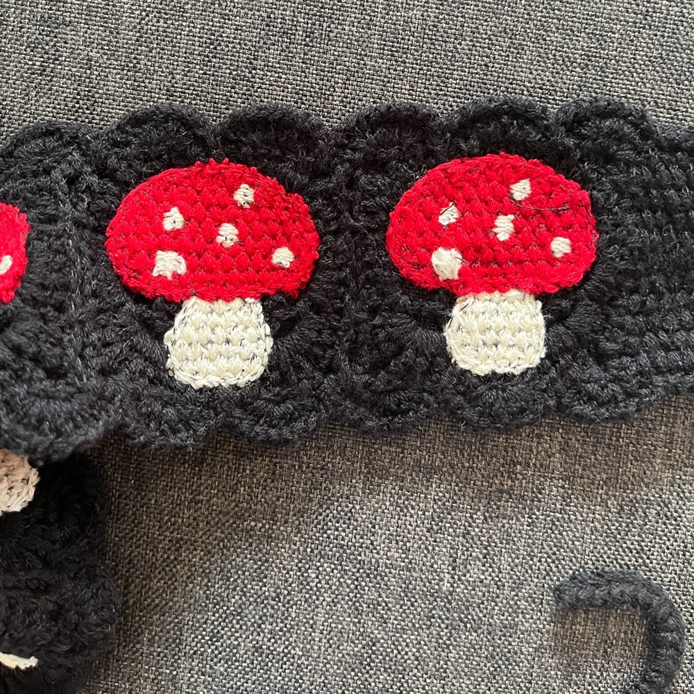 Crochet🧶 mushroom headband - Picture 5 of 5